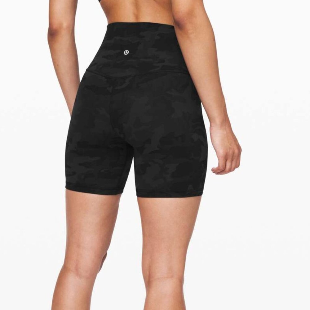 Lululemon - Camo print Align Shorts - Size 4